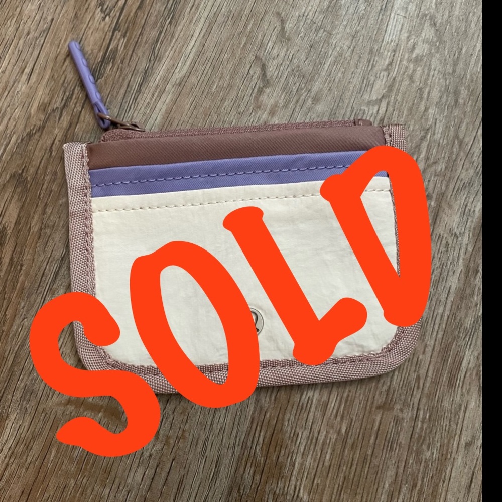 ❌SOLD❌Lululemon true identity card case